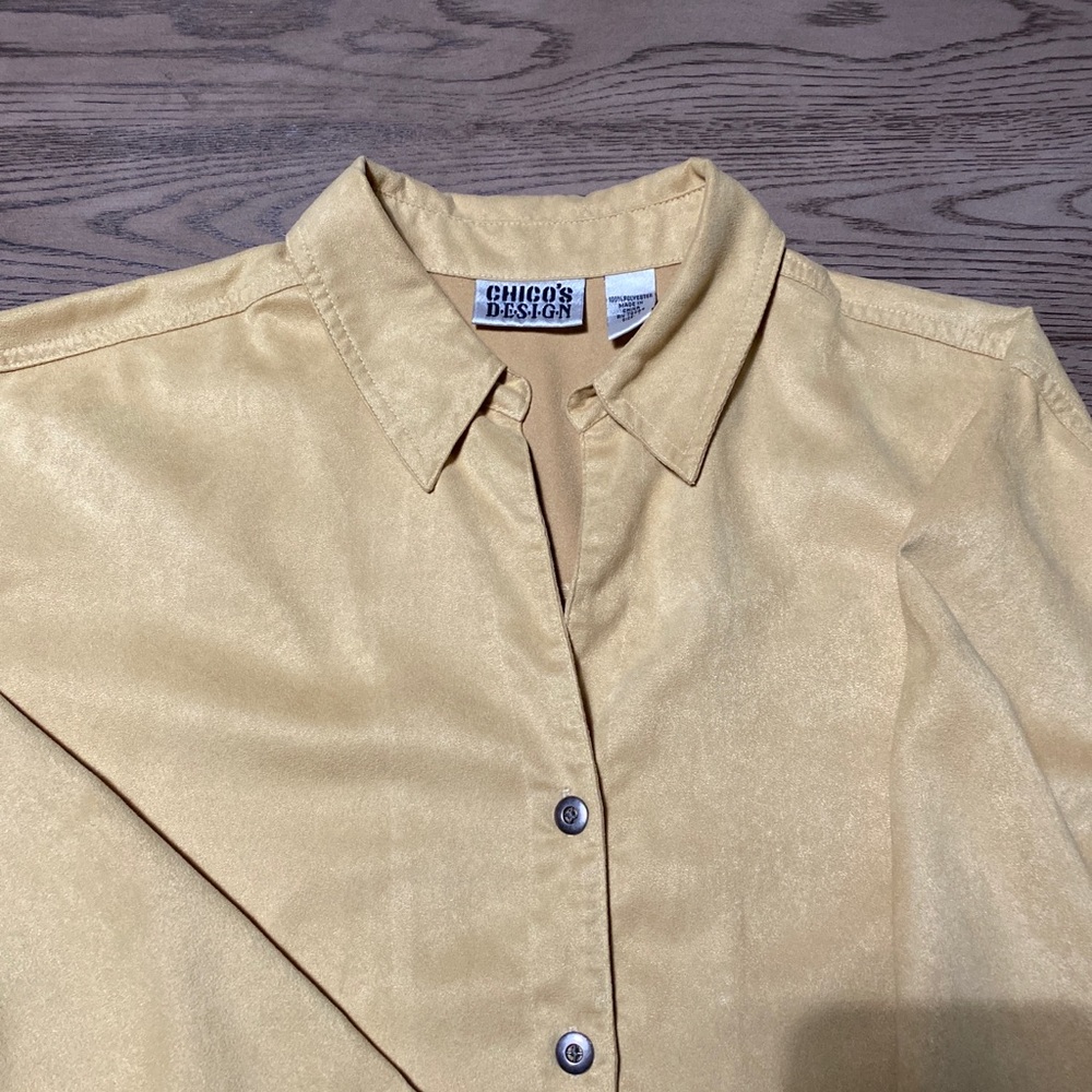 Button down blouse - Picture 2 of 7